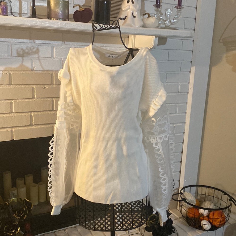 Women’s White Blouse